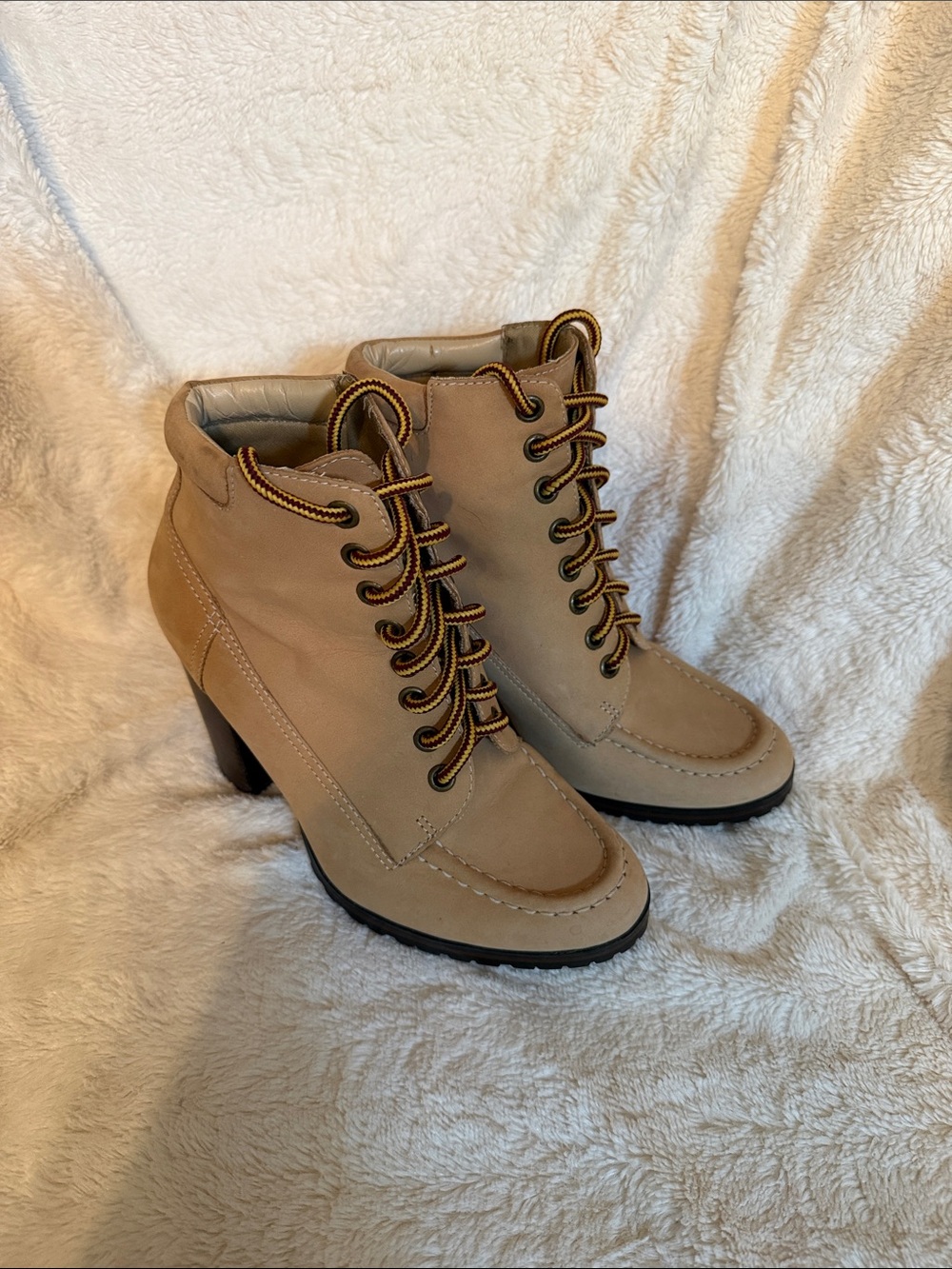 Colin Stuart Tan Leather Lace Up High Heel Ankle Boots Lug Sole 175319-041